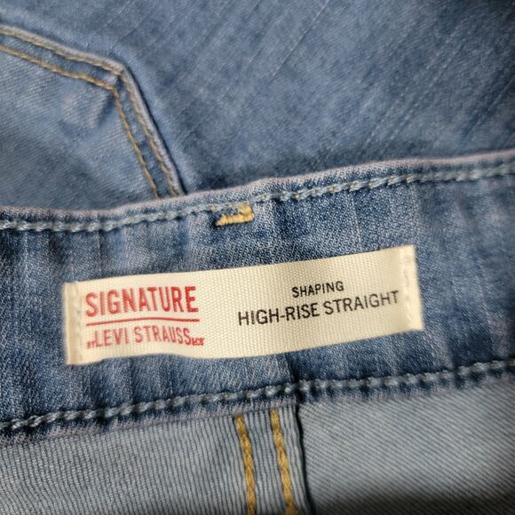 NWT Levi Strauss Womens Signature High-Rise Straight Shaping Jeans Size 14 - Picture 5 of 9